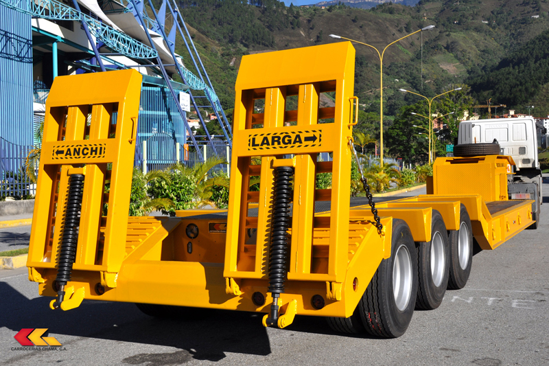 Transporte en Equipo / Camabaja Hidráulico en Oña, Azuay, Ecuador